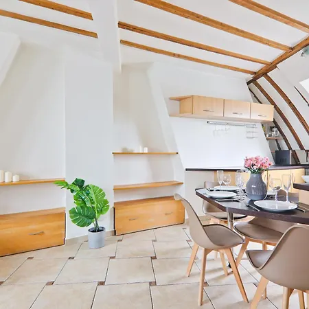 Daire Center Of Luxurious Free Netflix