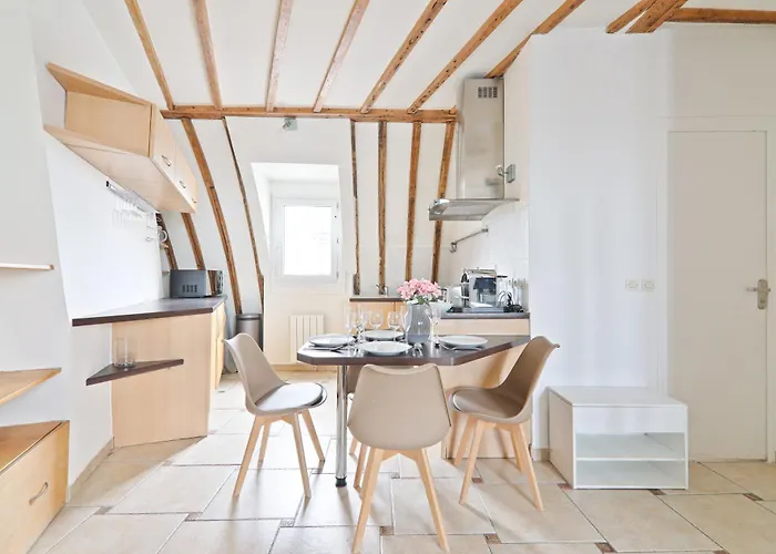 Center Of Luxurious Free Netflix Париж